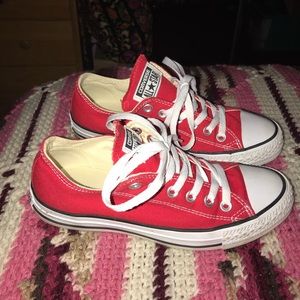 Red Low top Converse